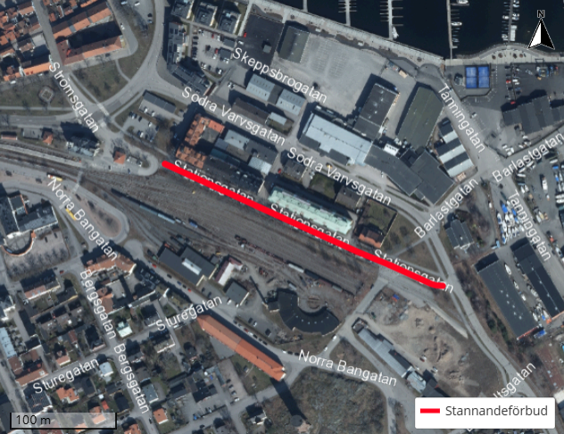 Förbud mot att parkera och stanna på Stationsgatan på grund av sopning