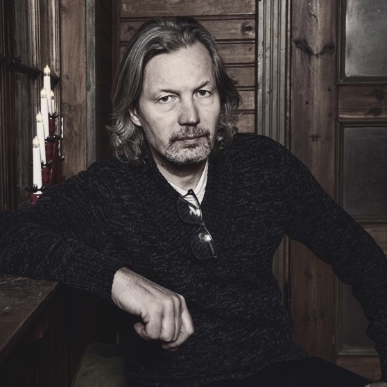 Bild på Calle Åstrand som har på sig en mörk tröja 