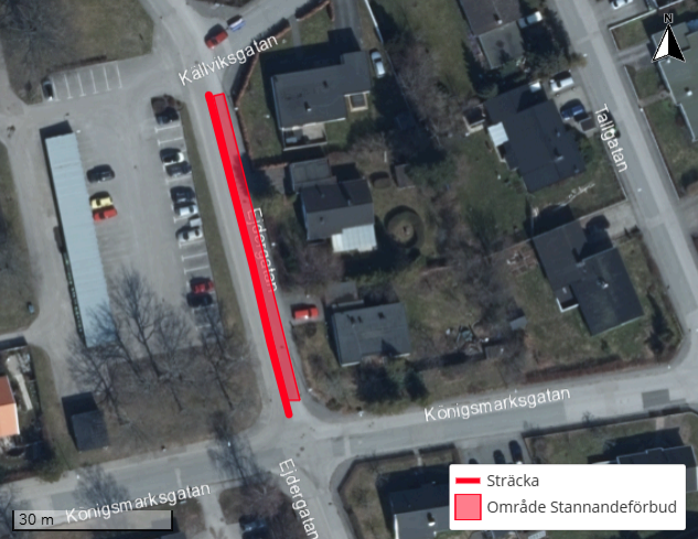 Du får inte stanna eller parkera på Ejdergatan i Västervik under tiden fjärrvärmearbete pågår. 