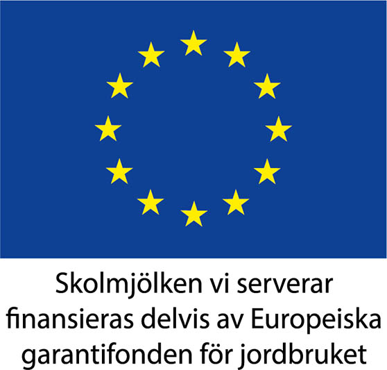 Eu-flagga med texten Skolmjölken vi serverar finansieras delvis av Europeiska garantifonden för jordbruket. 