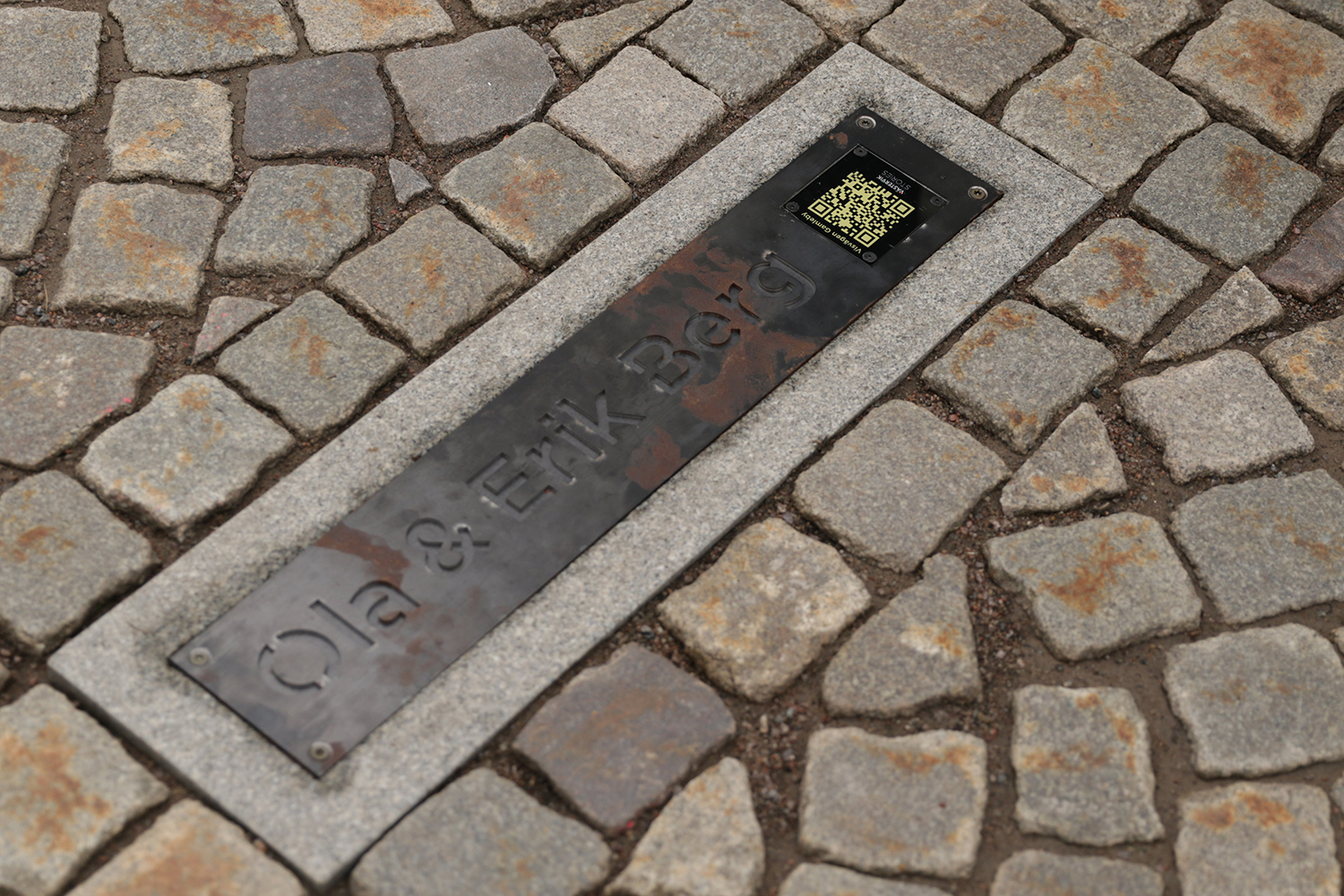 skylt ola och erik berg hamngatan Gamleby