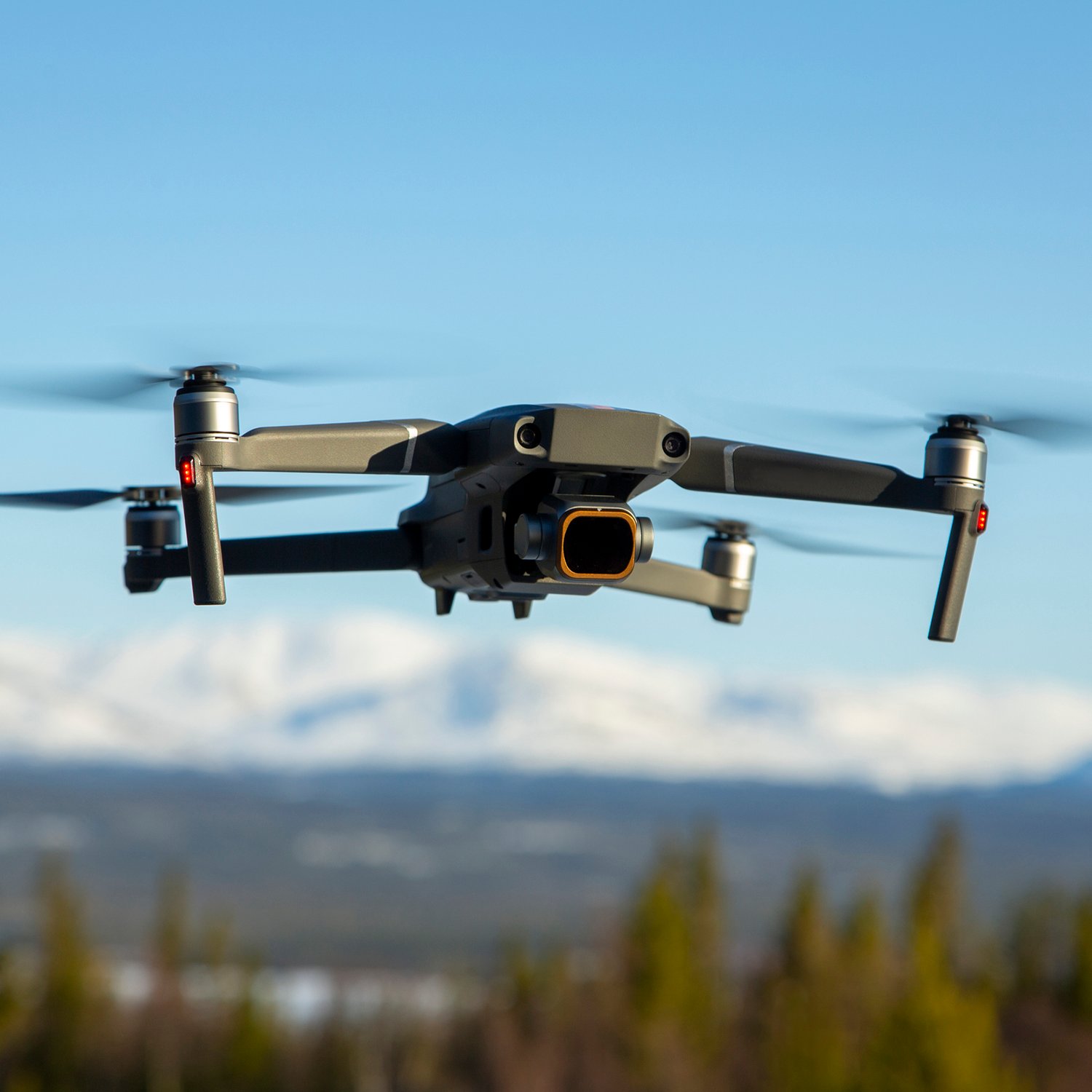 bild på drönare i luften
