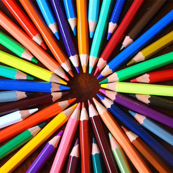 Färgglada pennor